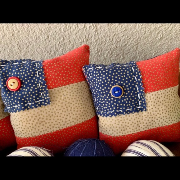 3 Patriotic Americana Flag Bowl Fillers Ornaments Tucks Mini Pillow Shelf Sitter - Picture 6 of 6